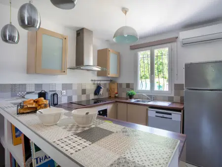 Maison La Grenadière à Saint-Paul-de-Vence, jardin 800 m² : photo 11
