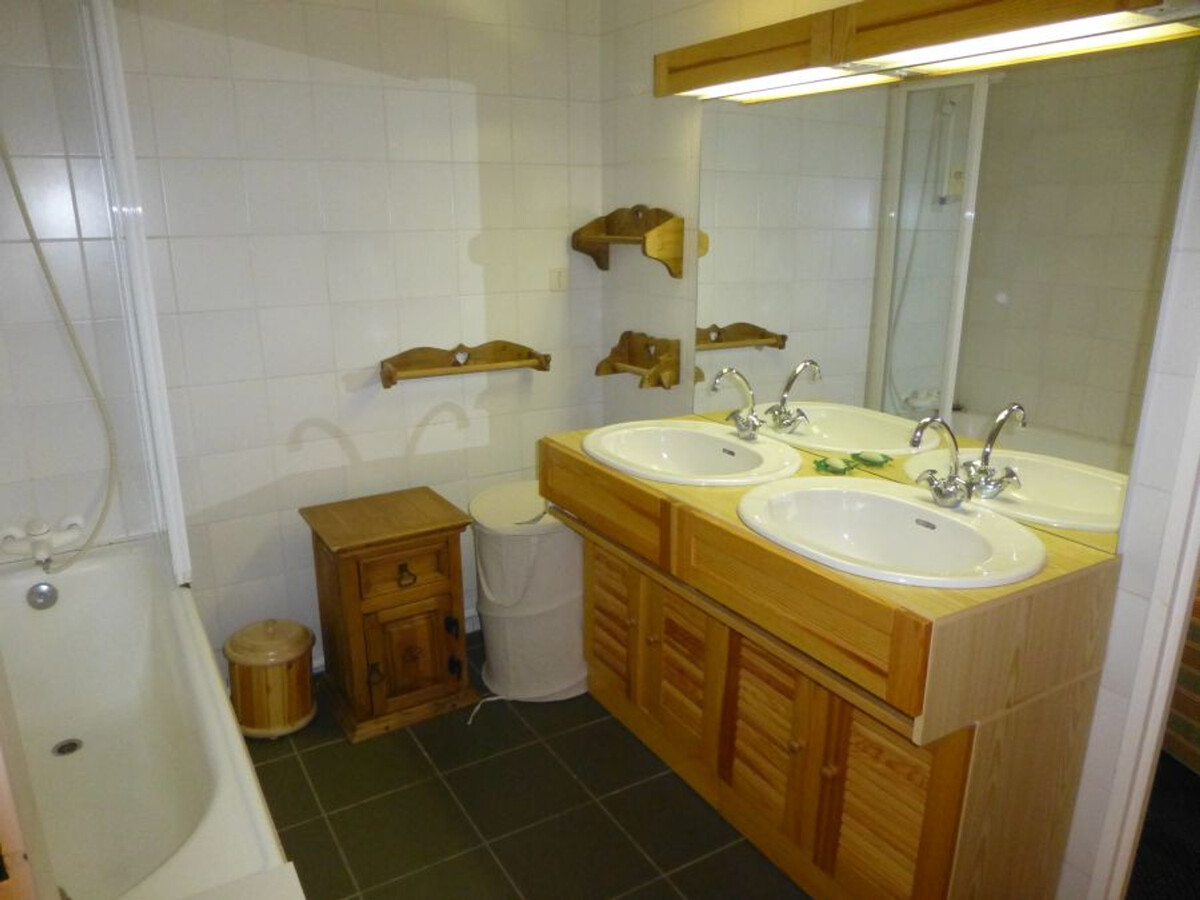 Appartement 3 pièces skis aux pieds, vue pistes à Courchevel - Photo 7
