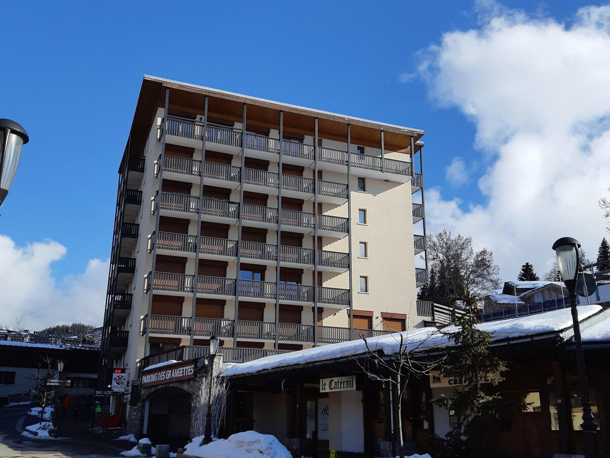 Appartement 3 pièces skis aux pieds, vue pistes à Courchevel - Photo 11