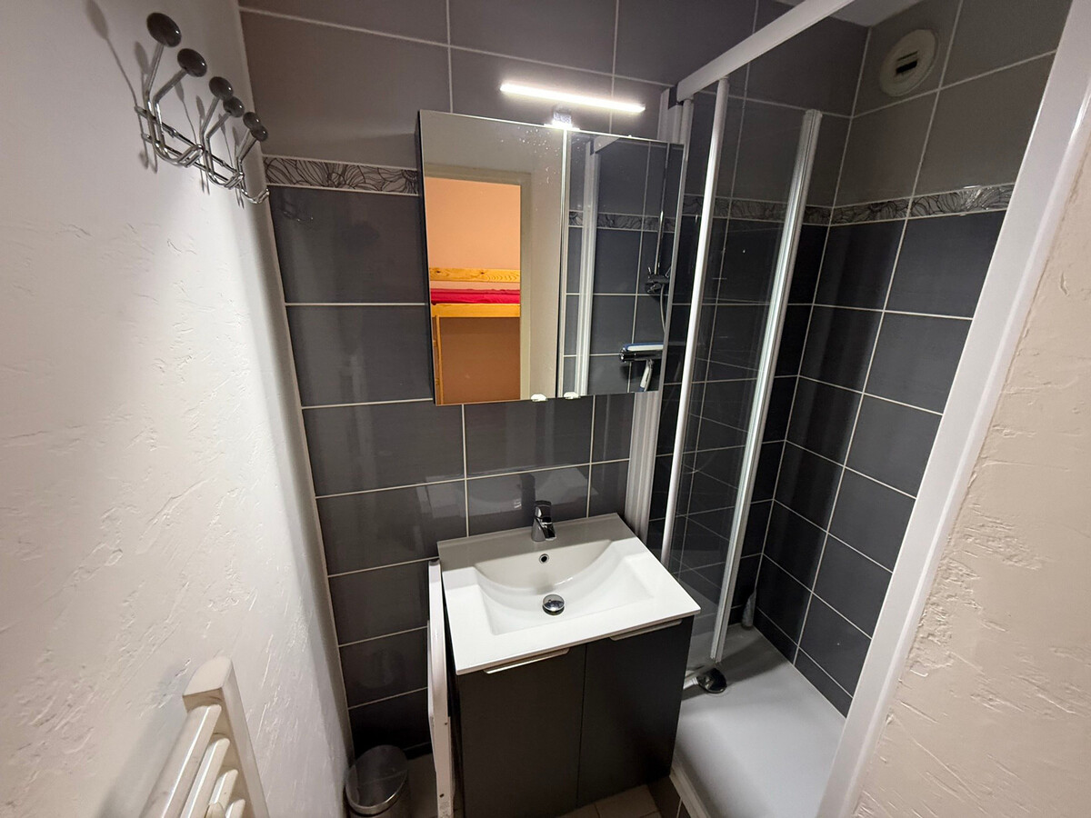 Studio cabine 4 pers avec balcon aux Adrets-Prapoutel - Photo 8