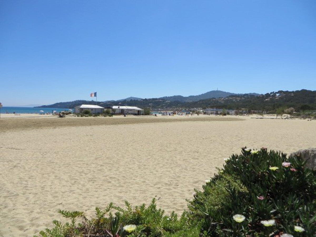 T2 vue mer à Bormes-les-Mimosas avec parking - Photo 12