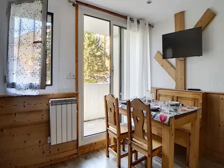 Studio rénové aux Menuires, pistes à 100 m, balcon Ouest : photo 5