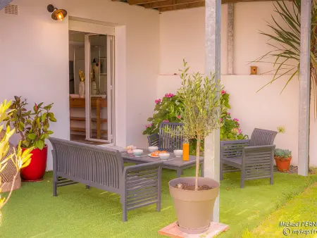 Appartement 2 pièces rez-de-jardin à Larmor-Plage : photo 2