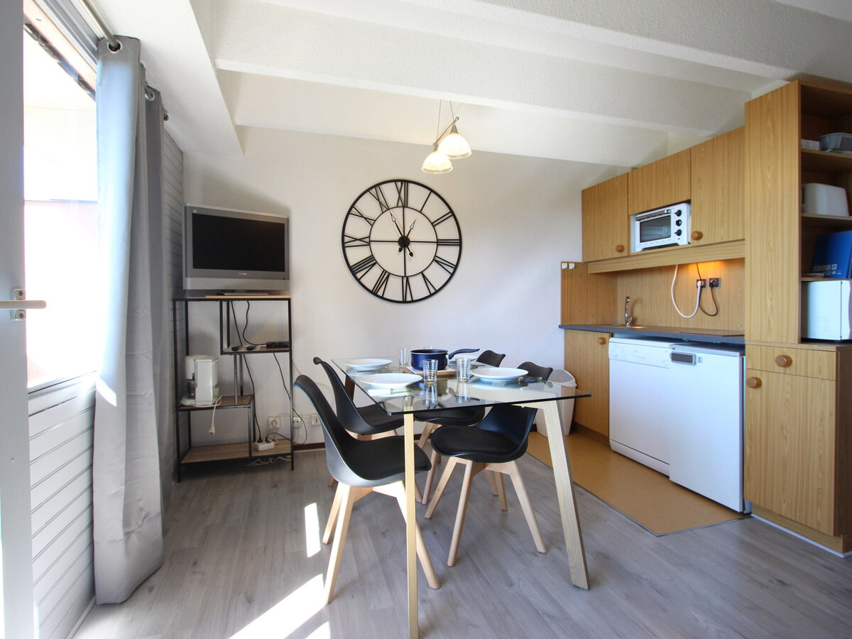 Studio cabine 24m² rénové, balcon ouest, parking - Photo 1