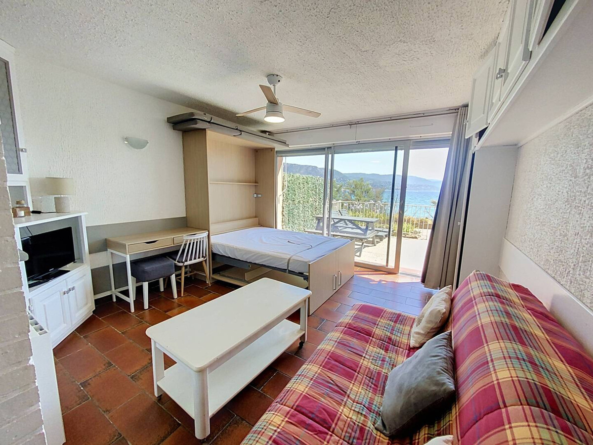 Studio 27m² bord de mer, accès plage direct à Bormes - Photo 3