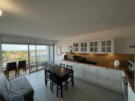 Location appartement à Argelès sur Mer, Appartement T2 cabine avec parking sécurisé à 200m de la plage