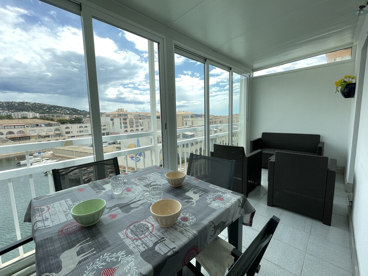 Appartement mezzanine 40m² vue canal à Sète - Photo 4