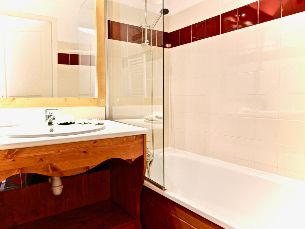 Appartement 35m² plein sud à Chamrousse, terrasse et animaux - Photo 6