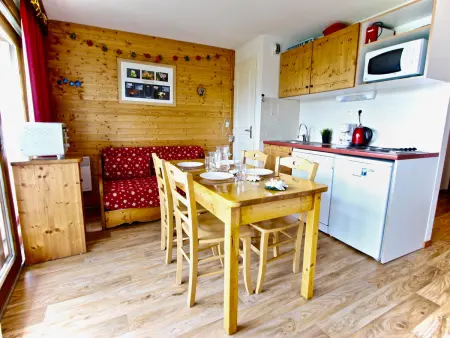 Location appartement à Chamrousse, Bel appartement 3* plein sud à Chamrousse, avec terrasse et animaux acceptés