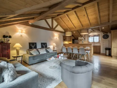 Courchevel 1850 : Élégant Duplex avec Cheminée et WiFi : photo 2