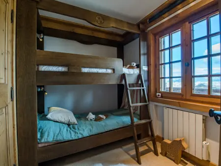 Duplex charme Courchevel 1850 avec cheminée, 6 personnes : photo 4