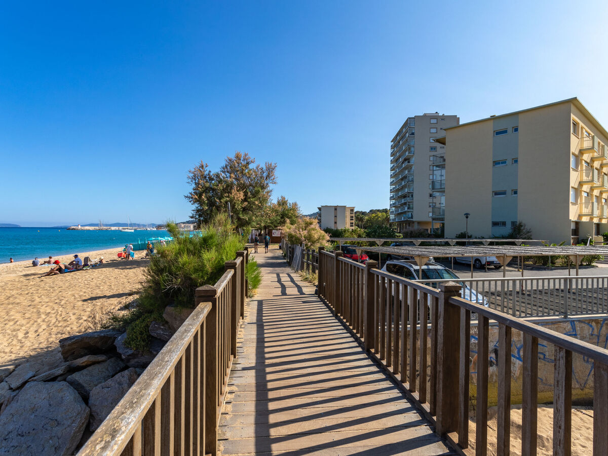 La Corvette - Appartement vue mer au Lavandou - Photo 13