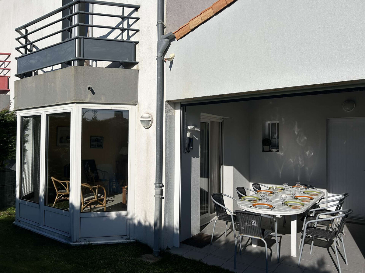Maison rénovée 3 chambres, terrasse couverte et garage à Saint-Gilles-Croix-de-Vie - Photo 2