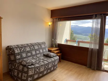 Location appartement à Font Romeu Odeillo Via, Studio Cabine Confortable avec Balcon au Sud à Font-Romeu