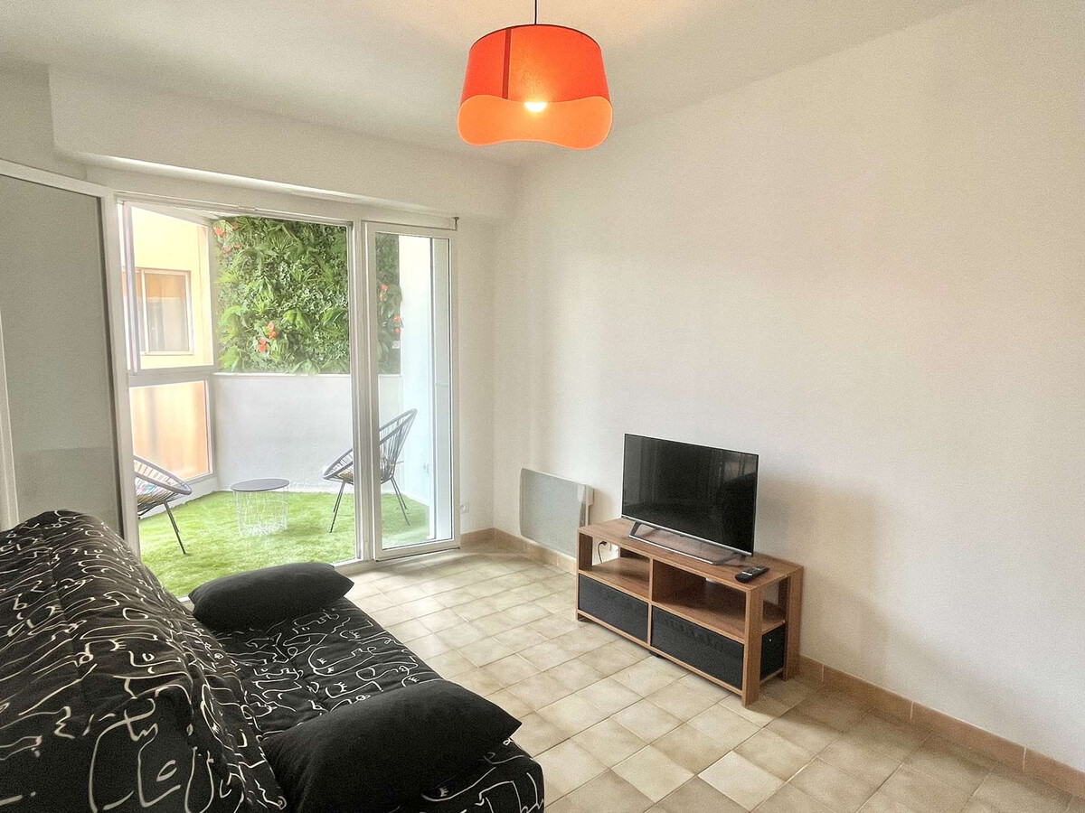 Studio avec véranda, 20m², parking facile à Ajaccio - Photo 2