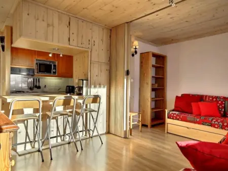 Studio rénové sud, balcon, 8e étage à La Plagne : photo 5