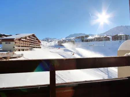 Appart 2 pièces ski aux pieds, balcon vue pistes à Plagne Soleil : photo 4