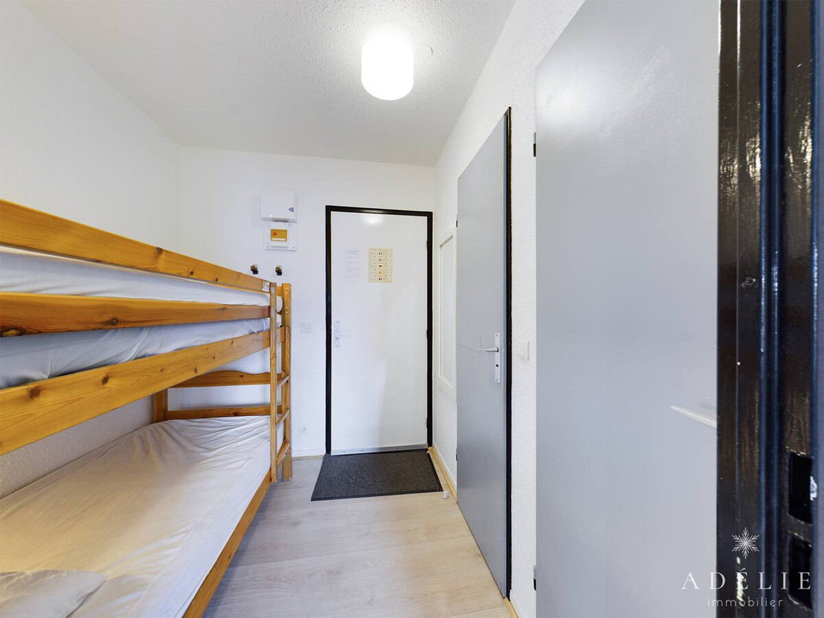 Studio 4 pers. skis aux pieds, balcon sud, parking à Montvalezan - Photo 3