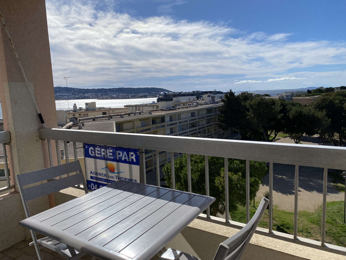 T1 balcon vue étang à Balaruc-les-Bains - Photo 11