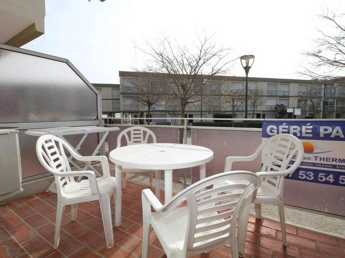 T1 lumineux avec terrasse à Balaruc-les-Bains - Photo 9