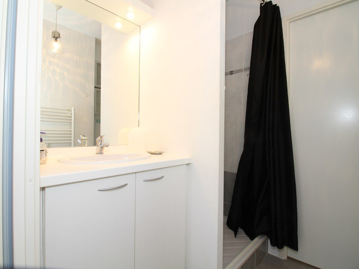 T2 Terrasse Thermes Balaruc-les-Bains, Garage - Photo 11