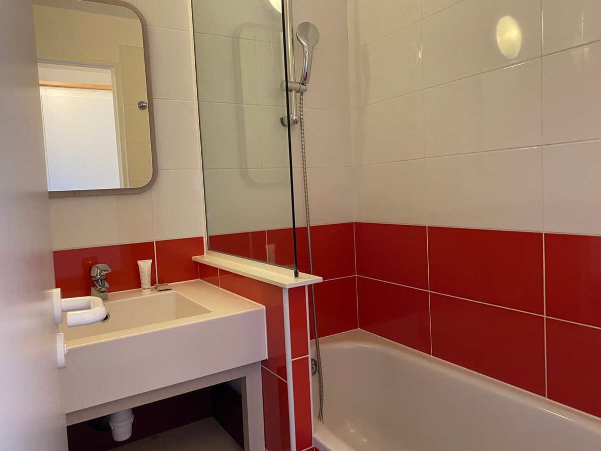 Studio cabine 22 m² Avoriaz, vue vallée, départ skis - Photo 4