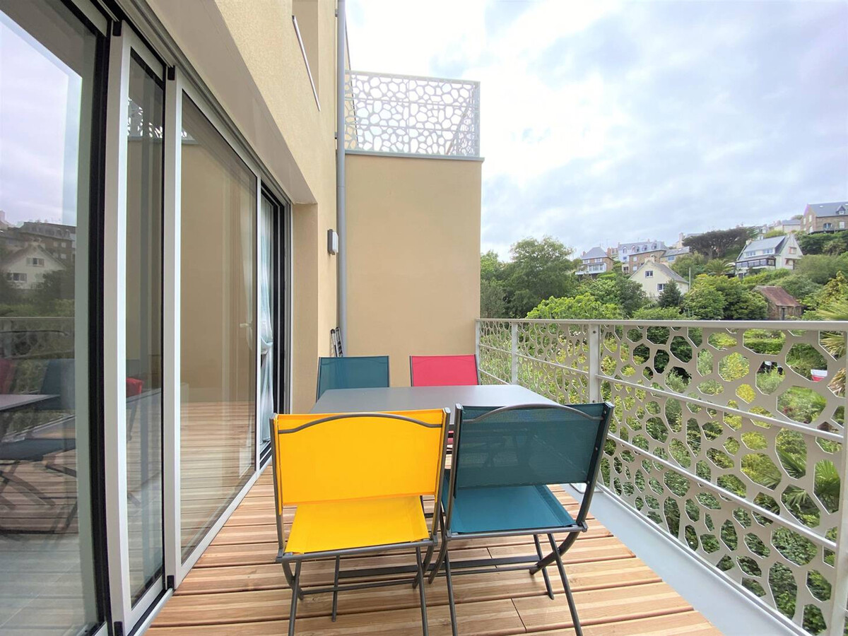 Appartement 3* neuf avec balcon à 60m du port - Photo 14