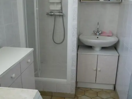 Charmante Maison à Recques-sur-Hem, 2 pers, Animaux Acceptés, Jardin, Proche Calais et St Omer - Photo 6