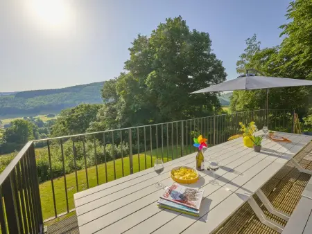 Location maison à Lierneux, Belle maison de campagne avec vue sur la vallée
