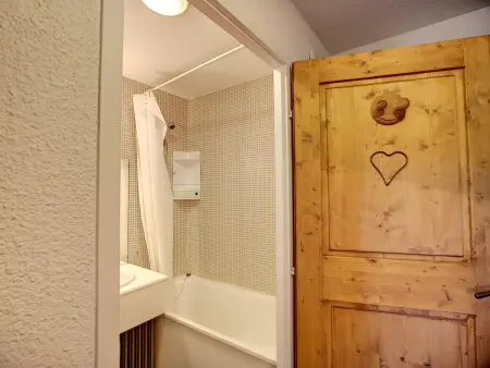 Studio cabine 4 pers, ski aux pieds aux Menuires - Photo 6