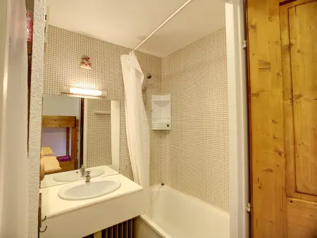 Studio cabine 4 pers, ski aux pieds aux Menuires - Photo 7