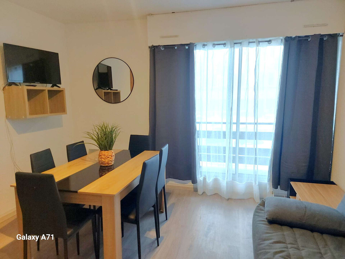 Studio cabine 6 pers avec balcon sud à 1700m, St-Lary - Photo 1