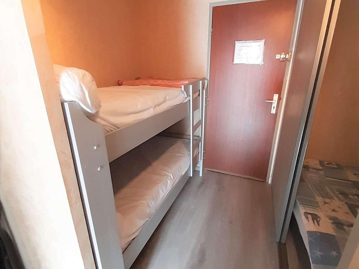 Studio cabine 6 pers avec balcon sud à 1700m, St-Lary - Photo 8