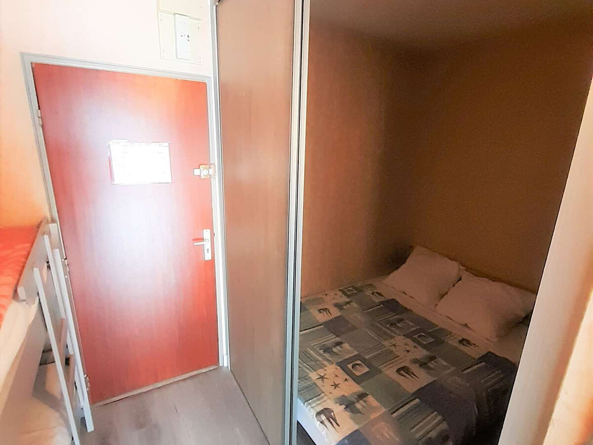 Studio cabine 6 pers avec balcon sud à 1700m, St-Lary - Photo 9