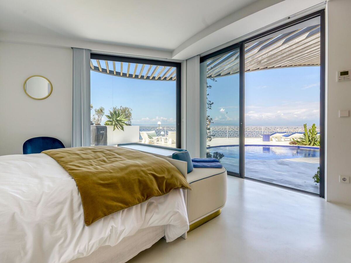 Villa Donut : 4 chambres, piscine chauffée, vue mer à Roses - Photo 5