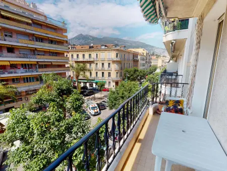 Appartement 2P moderne centre-ville Menton, balcon mer : photo 2