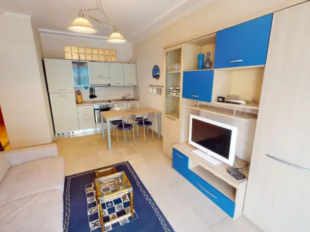 Appartement 2P moderne centre-ville Menton, balcon mer : photo 3