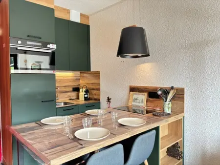 Location appartement à Les Gets, Appartement cosy aux pieds des pistes avec piscine et tennis, proche du centre des Gets