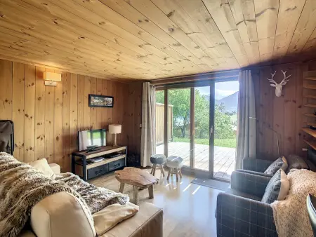 Location appartement à Combloux, 3 pièces, piscine intérieure, parking, proche centre à Combloux