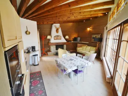 Location appartement à Morzine, Appartement T4 Lumineux au Centre de Morzine, Proche Télécabines – 6 Pers, Parc. Couv., Multipass Été