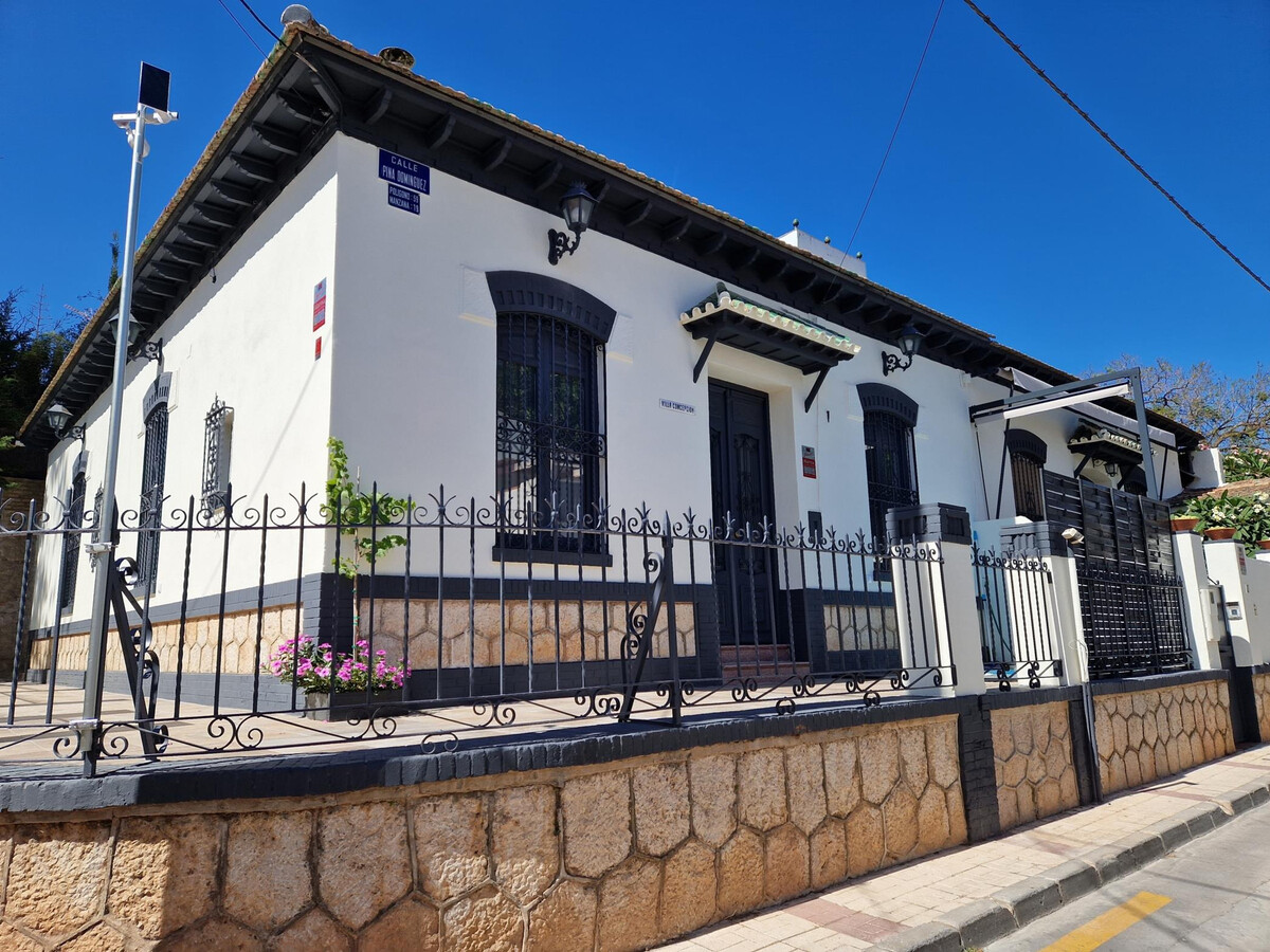 Villa Balneario de Pina - Maison 1936 rénovée à Málaga - Photo 3