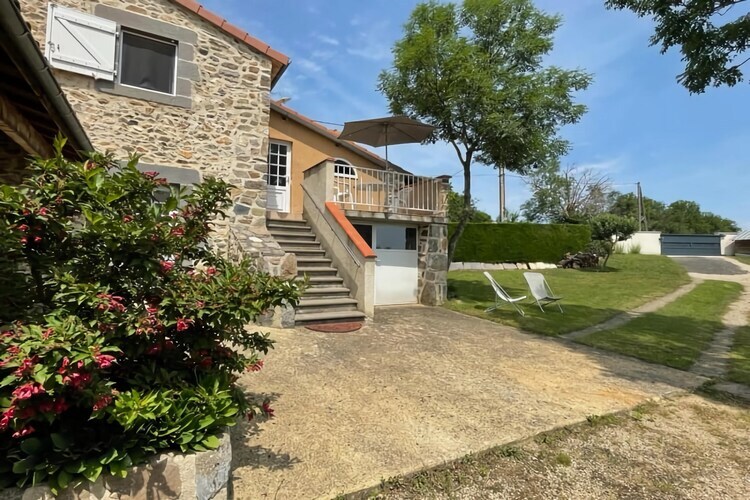 Gîte romantique avec terrasses à Saint-Beauzire - Photo 7