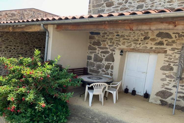 Gîte romantique avec terrasses à Saint-Beauzire - Photo 13