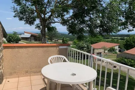 Gîte romantique avec terrasses à Saint-Beauzire : photo 4
