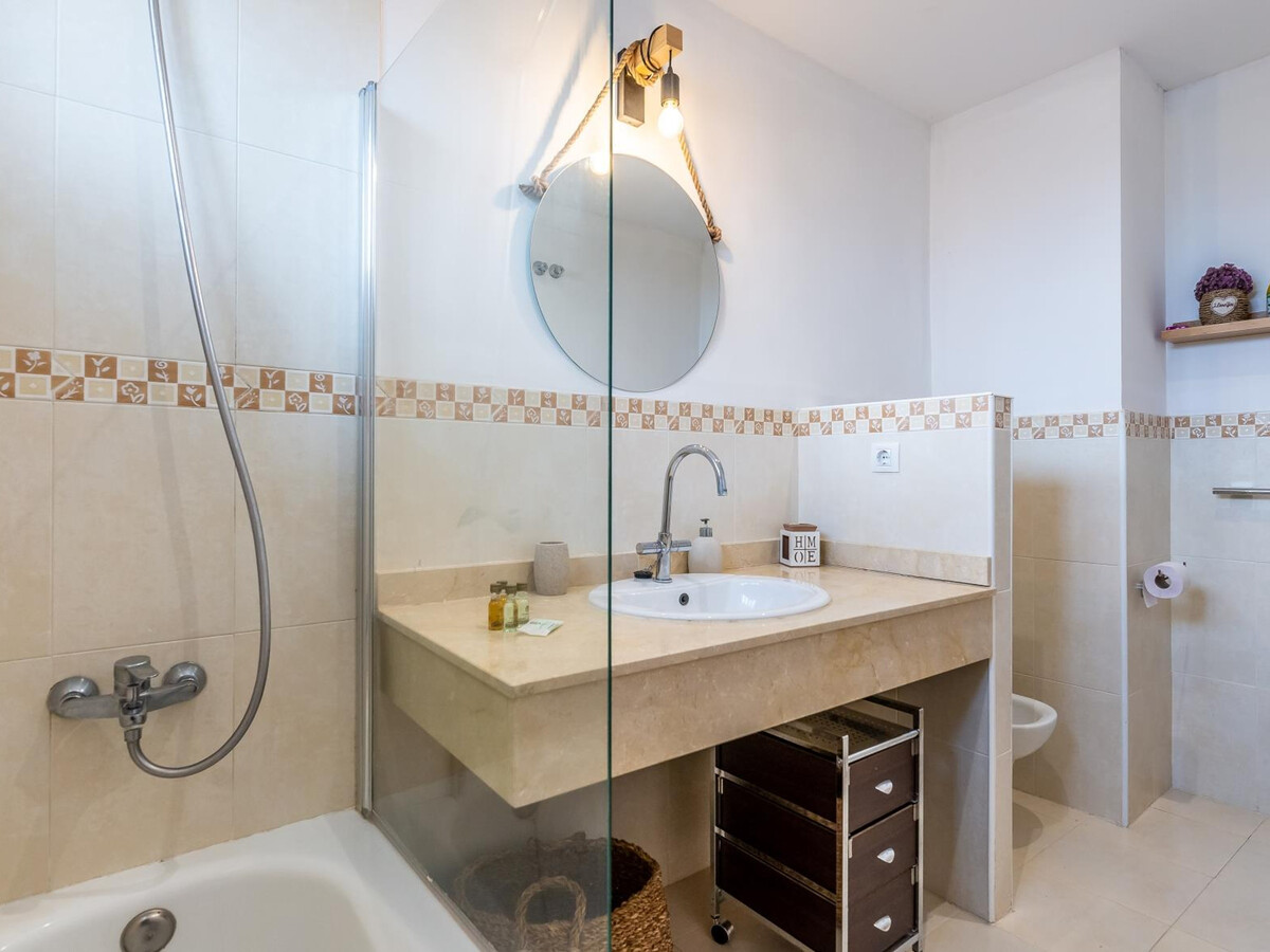 Penthouse moderne vue mer, terrasse et 2 piscines à Mijas - Photo 16