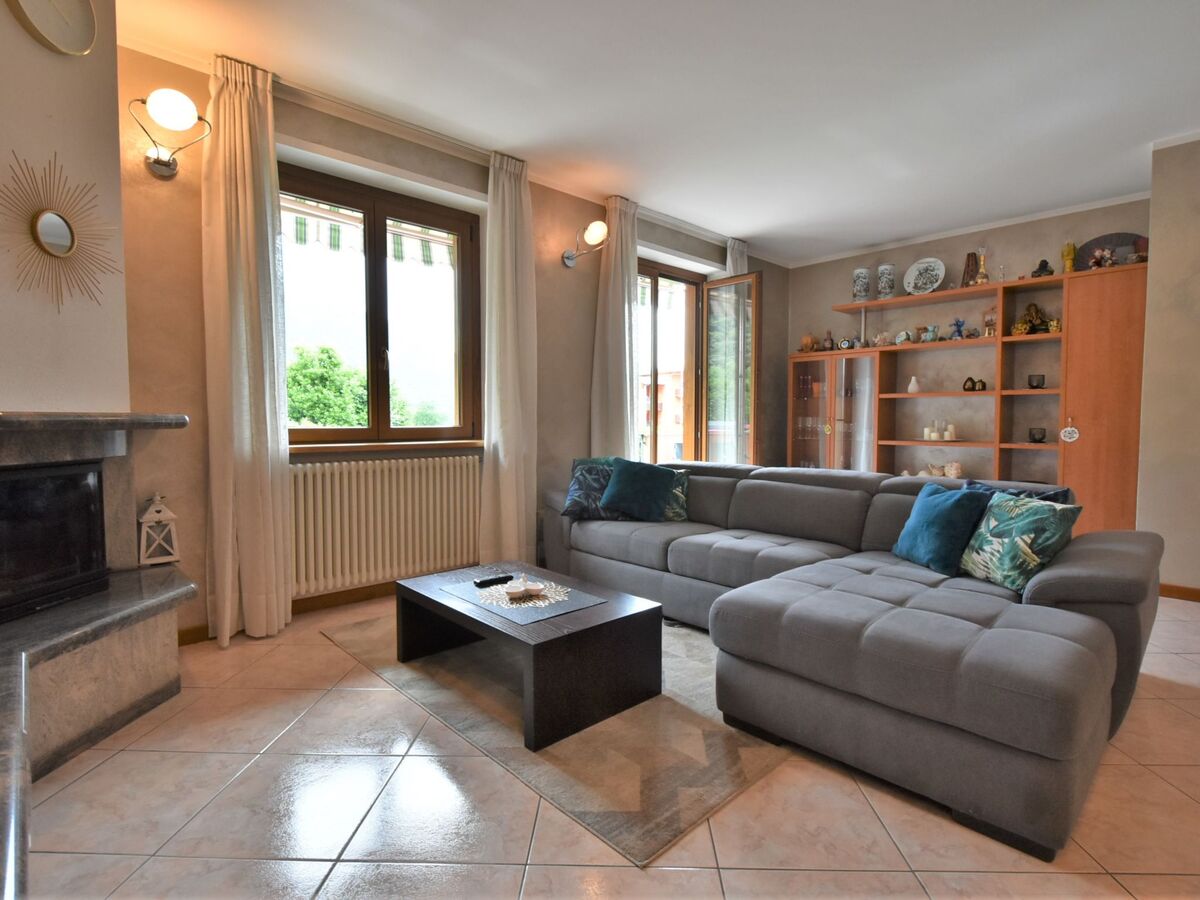Appartement Delebio Terrace Apartment, terrasse vue vallée - Photo 8