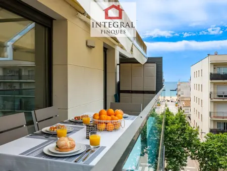 Location appartement à Palamós, Appartement Moderne au Bord de la Mer avec Terrasse et Climatisation à Palamós