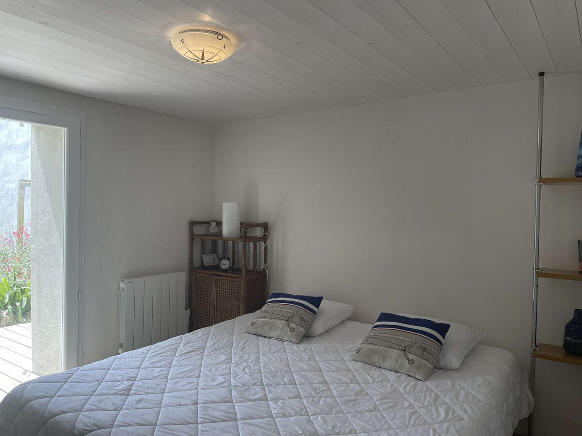 Maison rénovée 900 m de la plage à Barbâtre - Photo 11