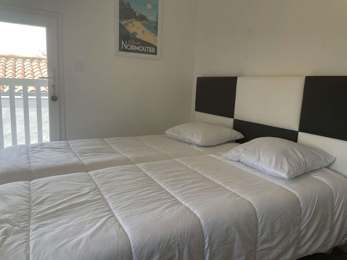 Maison rénovée 900 m de la plage à Barbâtre - Photo 13