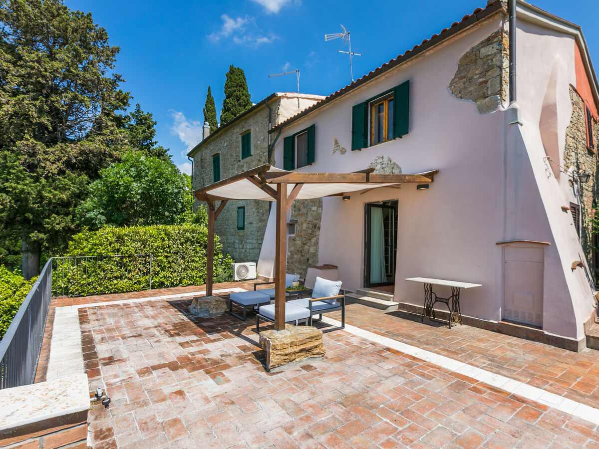 Templari, maison rénovée 3 niveaux avec terrasse à Santa Luce - Photo 1